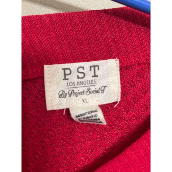 PST Project Social T Women’s Red Oversized V-neck Sweater XL - Picture 2 of 6